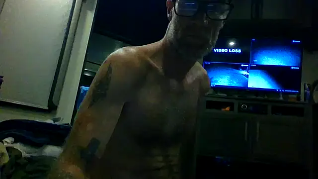 Snapshot of tittycum3636 chatting on July 14, 5:01 am tittycum3636 online show from July 14, 5:01 am