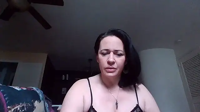 Snapshot of something_unholy chatting on March 22, 3:04 pm something unholy online show from March 22, 3:04 pm