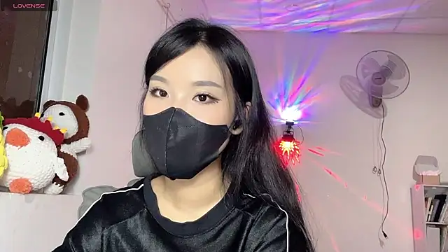 Snapshot of Tieu-May chatting on May 15, 9:22 pm Tieu-May online show from May 15, 9:22 pm