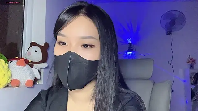 Snapshot of Tieu-May chatting on June 2, 7:54 am Tieu-May online show from June 2, 7:54 am
