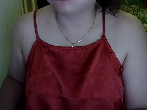 Snapshot of Sarah_no_land chatting on July 1, 2:51 pm Sarah no land online show from July 1, 2:51 pm