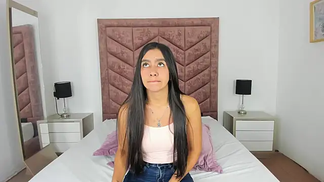 Zara Cardona online show from January 12, 11:59 am