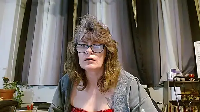 ladylavende3 online show from March 12, 6:18 am