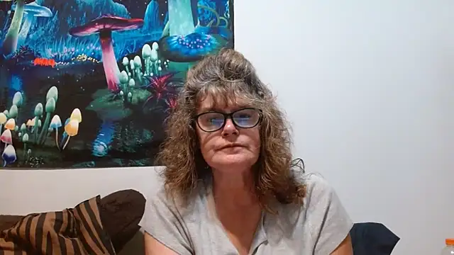 ladylavende3 online show from September 25, 5:44 am