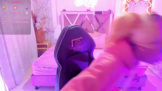 IRINA TAY1 online show from April 19, 3:17 am