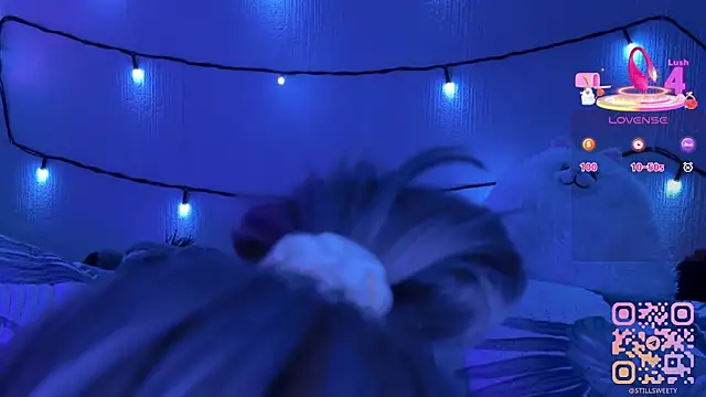 Snapshot of stillsweety chatting on March 26, 12:17 am stillsweety online show from March 26, 12:17 am