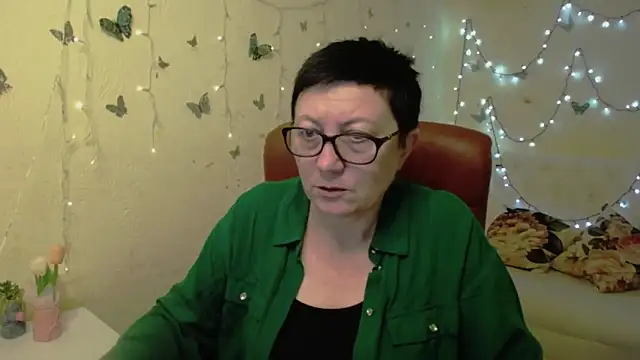 EmilyL0ve online show from March 5, 6:26 pm