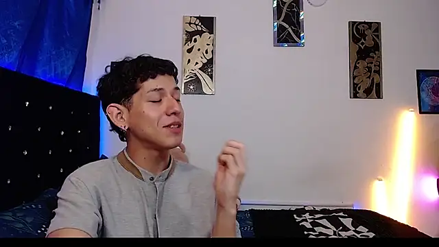 yorsamm smit online show from February 21, 12:33 am