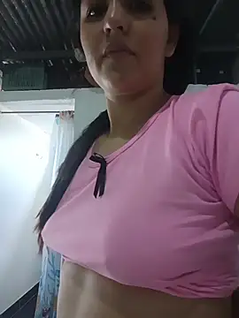 zaraluxx1 online show from February 27, 5:46 pm