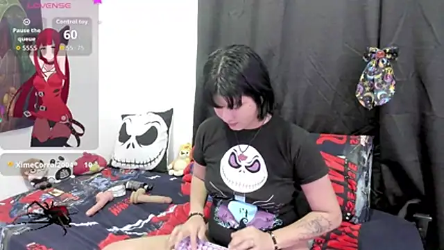 Snapshot of natsumixx chatting on June 20, 6:27 am natsumixx online show from June 20, 6:27 am