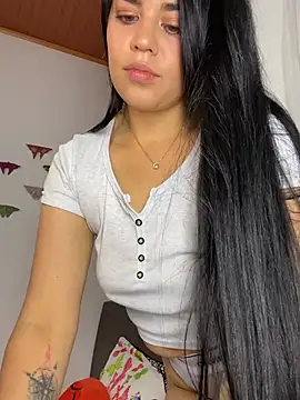 sophyy white online show from June 2, 5:20 am