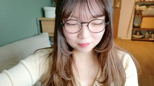   Yui  online show from March 2, 12:57 am