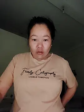 donaaa2 online show from April 22, 7:37 pm