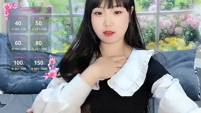 xiaoguai99 online show from March 25, 1:06 pm