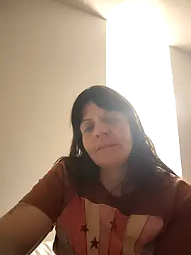 Petitegreeneyez69 online show from February 13, 10:33 am