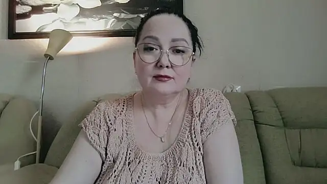 Snapshot of infinity_loveliness chatting on May 10, 6:51 am infinity loveliness online show from May 10, 6:51 am