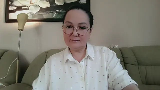 Snapshot of infinity_loveliness chatting on May 18, 5:35 am infinity loveliness online show from May 18, 5:35 am
