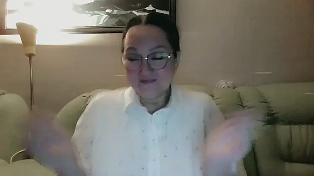 Snapshot of infinity_loveliness chatting on May 19, 5:41 pm infinity loveliness online show from May 19, 5:41 pm