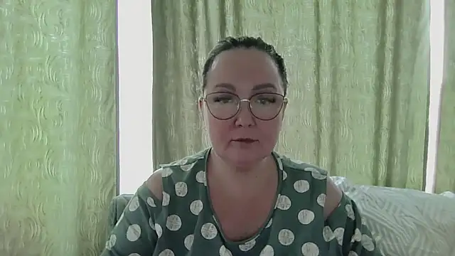 Snapshot of infinity_loveliness chatting on May 26, 10:44 am infinity loveliness online show from May 26, 10:44 am