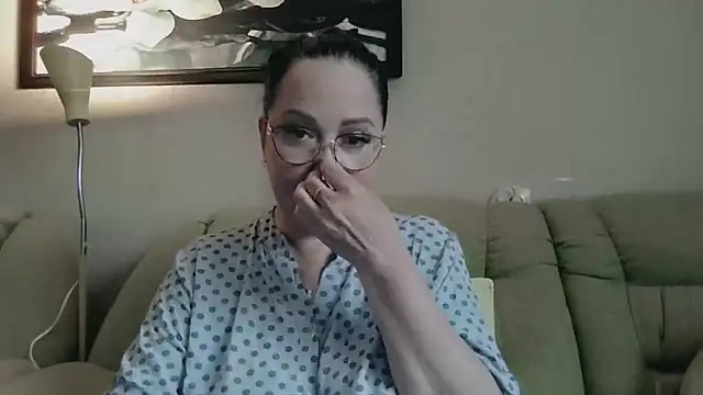 Snapshot of infinity_loveliness chatting on June 6, 5:56 am infinity loveliness online show from June 6, 5:56 am