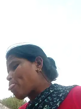 Snapshot of Jyoti_sekh chatting on May 18, 12:07 am Jyoti sekh online show from May 18, 12:07 am