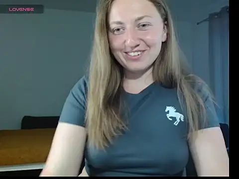 Snapshot of KittyAda1212 chatting on May 29, 6:50 pm KittyAda1212 online show from May 29, 6:50 pm