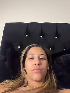 vicky bass  online show from March 4, 8:26 pm