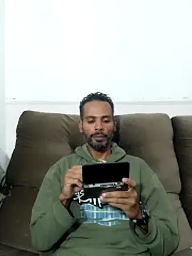 Snapshot of moreno_alpha_br chatting on June 14, 3:58 pm moreno alpha br online show from June 14, 3:58 pm
