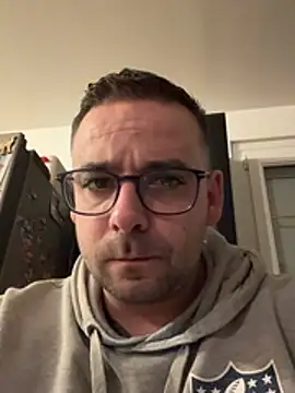 Snapshot of jeremy14270 chatting on February 16, 7:32 pm jeremy14270 online show from February 16, 7:32 pm