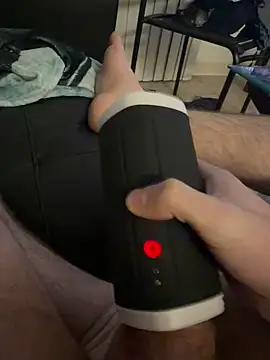 Snapshot of YummyDin chatting on January 13, 6:18 am YummyDin online show from January 13, 6:18 am