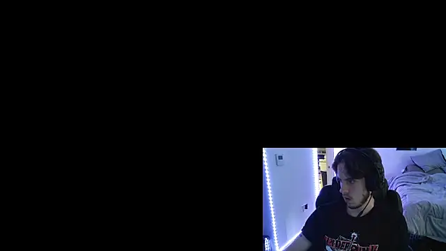 Snapshot of YummyDin chatting on April 5, 6:27 pm YummyDin online show from April 5, 6:27 pm