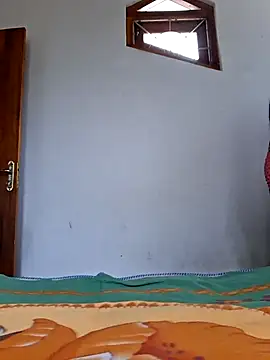 Snapshot of Nishu_Girl2 chatting on February 16, 3:35 am Nishu Girl2 online show from February 16, 3:35 am