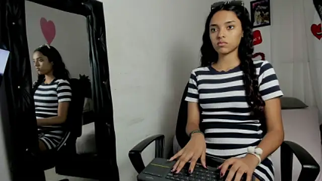 hazel slim online show from February 24, 3:43 pm