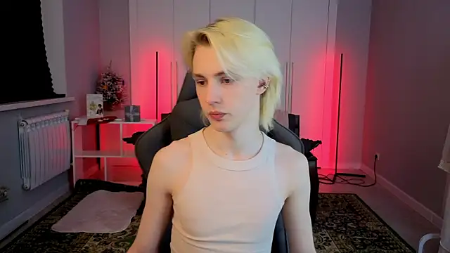 lucidangelok1 online show from March 13, 2:12 pm