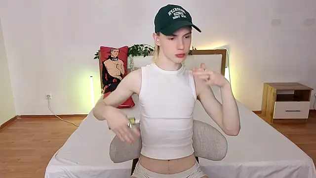 lucidangelok1 online show from May 31, 7:04 pm