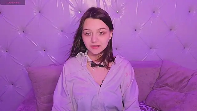 xxxnaughtyfoxyxxx online show from April 22, 6:42 pm