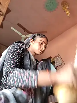 lodhi8080 online show from February 8, 8:18 am