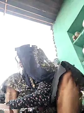 lodhi8080 online show from March 26, 1:33 am