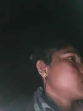 lodhi8080 online show from April 18, 10:10 pm