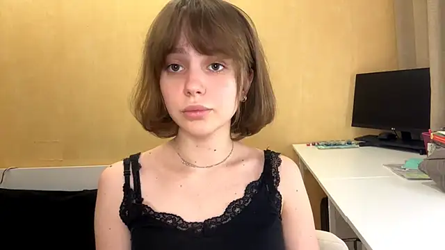 lil glow online show from January 13, 12:21 pm