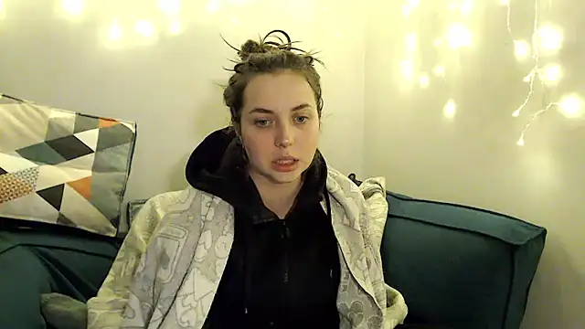 Julia GraceOF online show from January 16, 7:18 pm