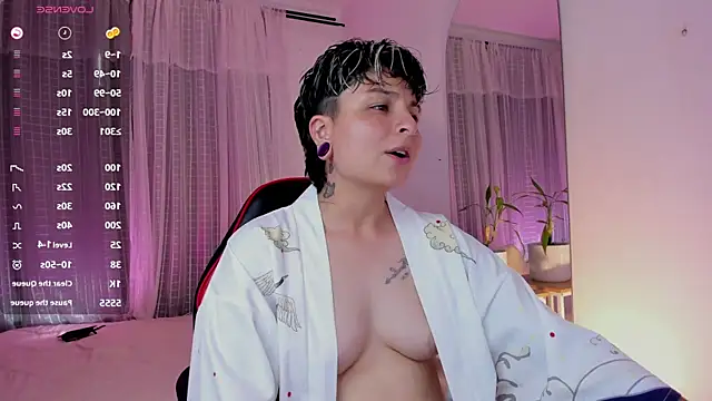 Zury Ramirez online show from April 19, 9:06 pm