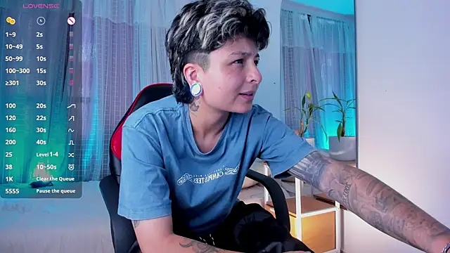 Zury Ramirez online show from April 20, 8:43 pm