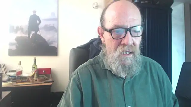 Uncle Hottie online show from June 19, 3:27 pm