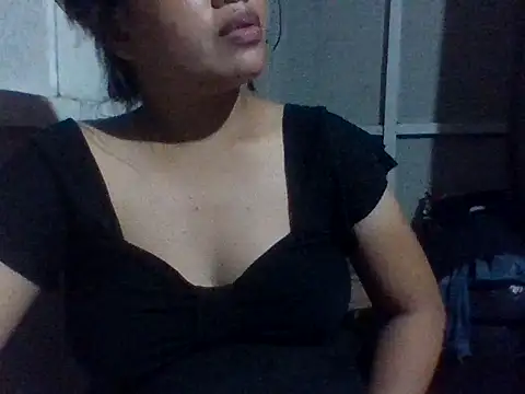 sweetprinces08 online show from February 6, 1:14 pm