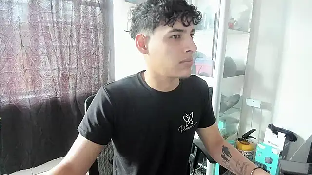 MaxStar26 online show from January 16, 1:26 pm