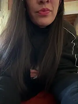 Snapshot of majesticmariee chatting on May 10, 3:17 pm majesticmariee online show from May 10, 3:17 pm