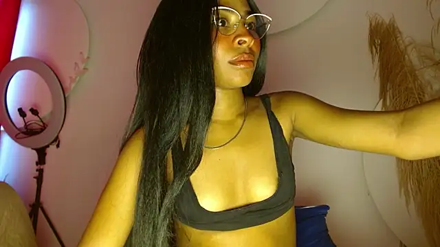 Leslie21  online show from March 11, 1:06 pm