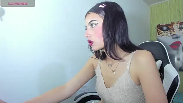 honeyluxe  online show from April 1, 4:24 am