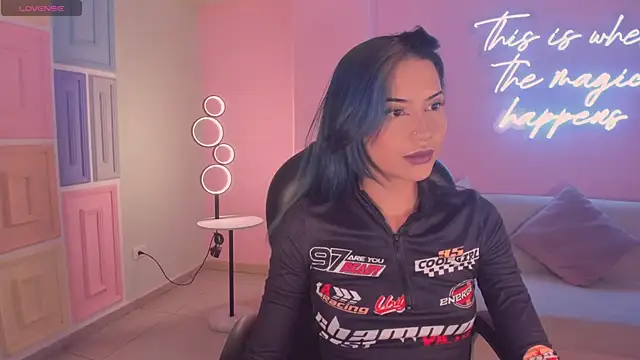 KayraLanne online show from January 18, 3:32 am